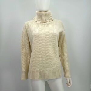 UEC Adam Lippes cream herringbone knit turtleneck sweater small Pearl detail